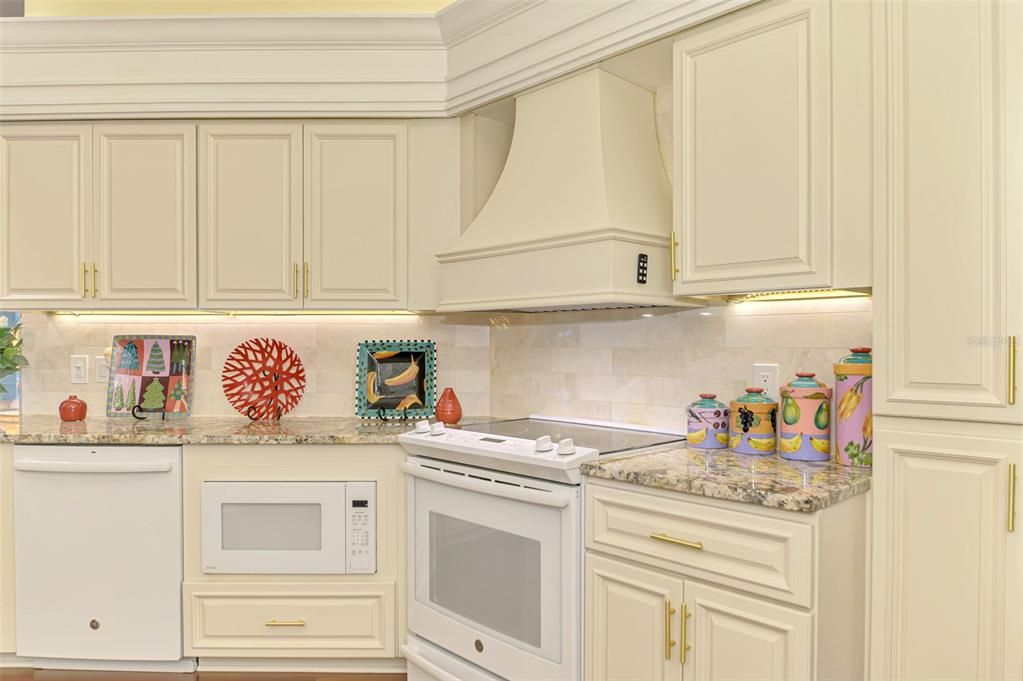 待售: $925,000 (3 贝兹, 3 浴室, 2835 平方英尺)