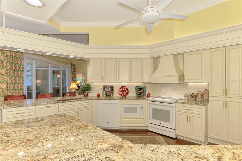 待售: $925,000 (3 贝兹, 3 浴室, 2835 平方英尺)