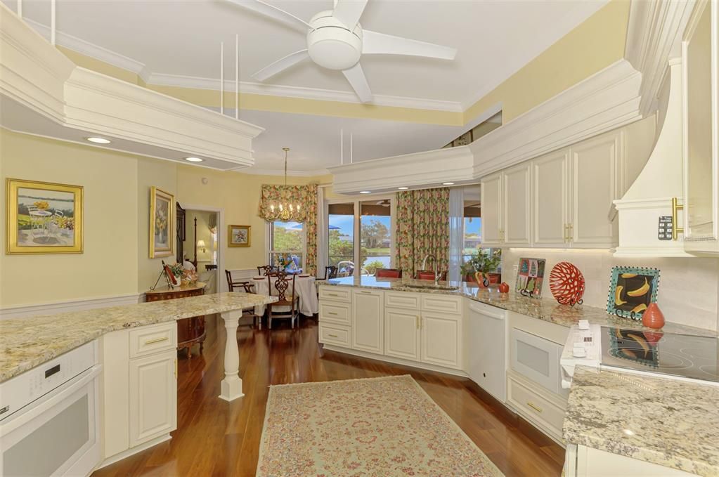 待售: $925,000 (3 贝兹, 3 浴室, 2835 平方英尺)