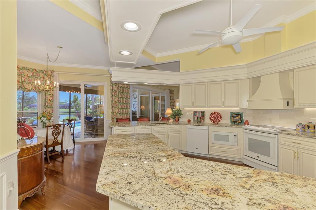 待售: $925,000 (3 贝兹, 3 浴室, 2835 平方英尺)