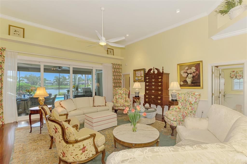 待售: $925,000 (3 贝兹, 3 浴室, 2835 平方英尺)