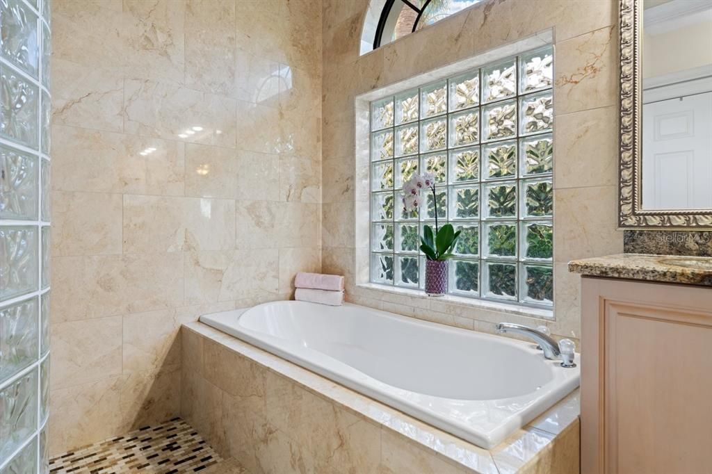 待售: $1,649,999 (5 贝兹, 3 浴室, 3188 平方英尺)