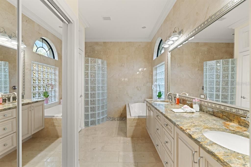 待售: $1,649,999 (5 贝兹, 3 浴室, 3188 平方英尺)