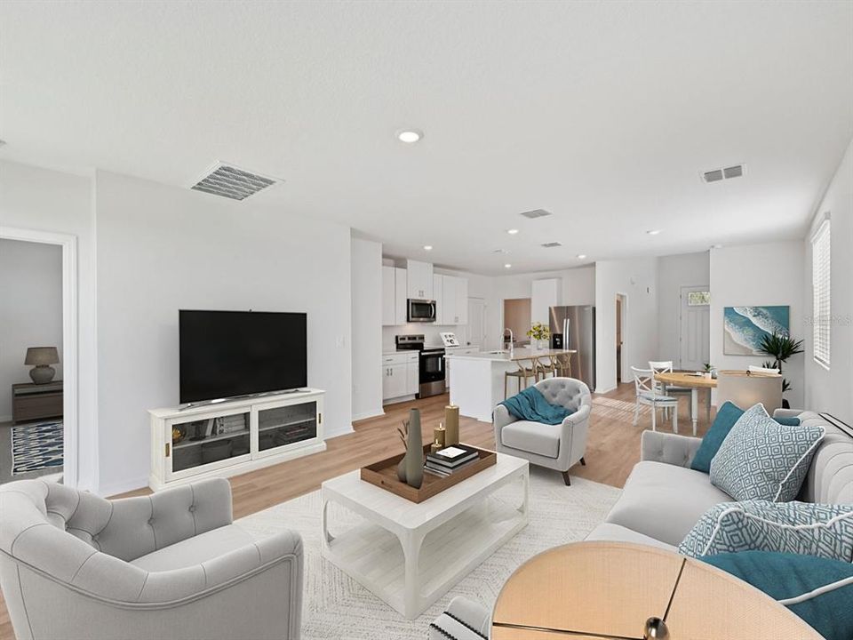 Под контрактом: $346,170 (4 спален, 2 ванн, 2168 Квадратных фут)