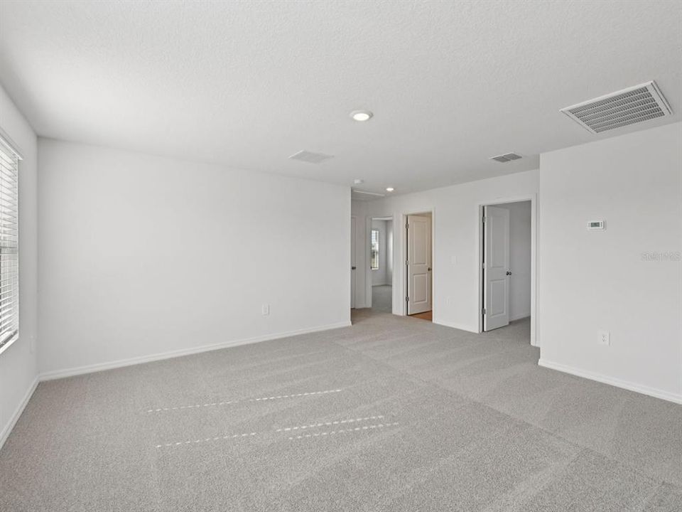 Под контрактом: $346,170 (4 спален, 2 ванн, 2168 Квадратных фут)