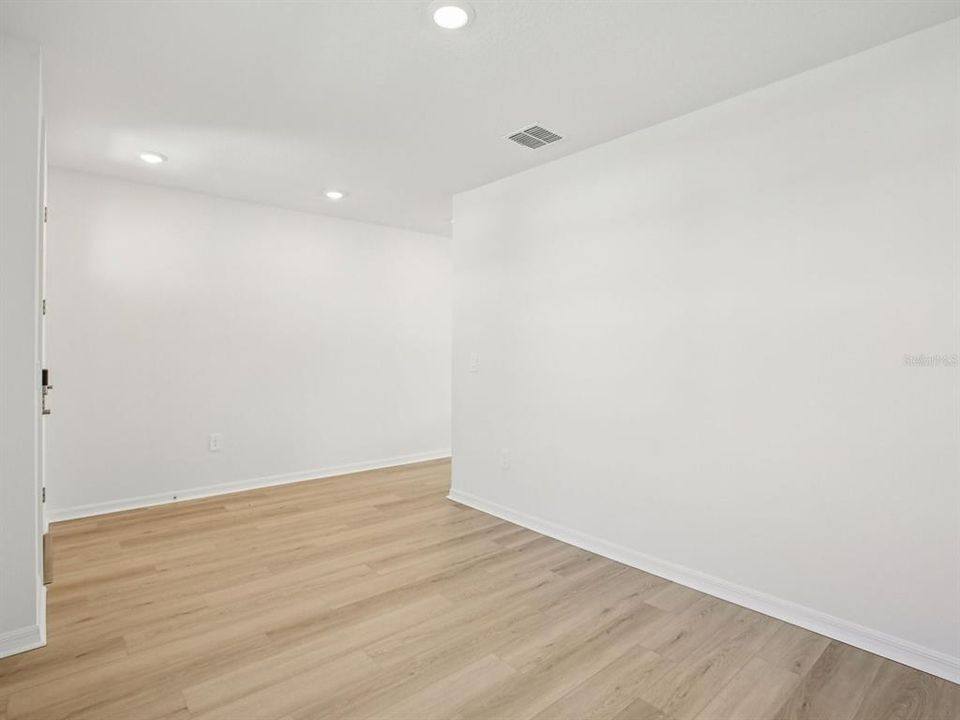 На продажу: $380,100 (4 спален, 2 ванн, 2503 Квадратных фут)