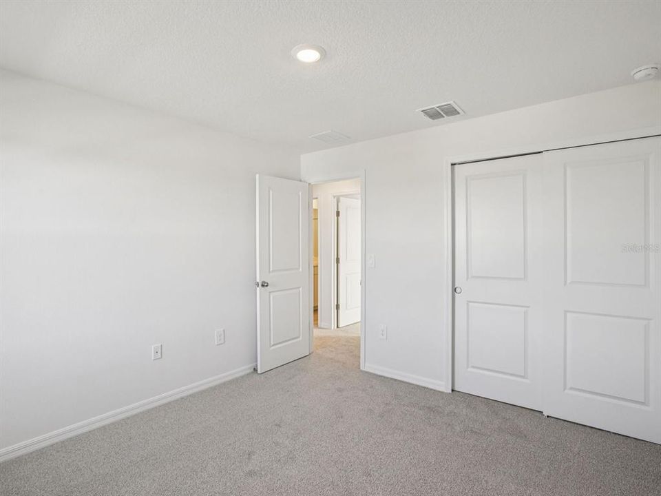 На продажу: $380,100 (4 спален, 2 ванн, 2503 Квадратных фут)