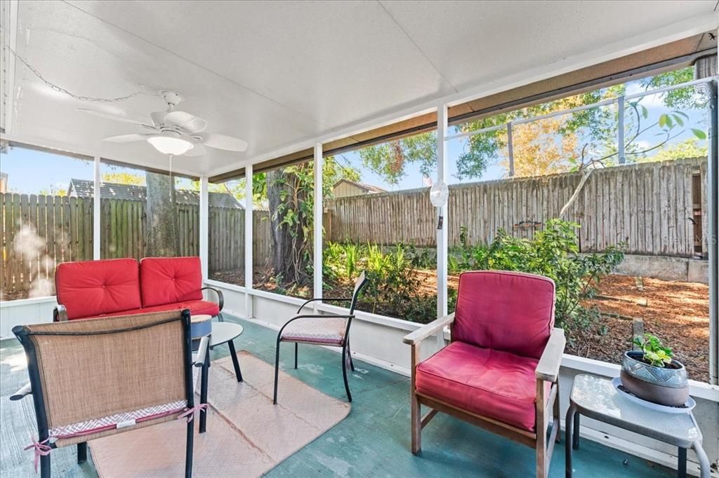 Под контрактом: $345,000 (3 спален, 2 ванн, 1347 Квадратных фут)