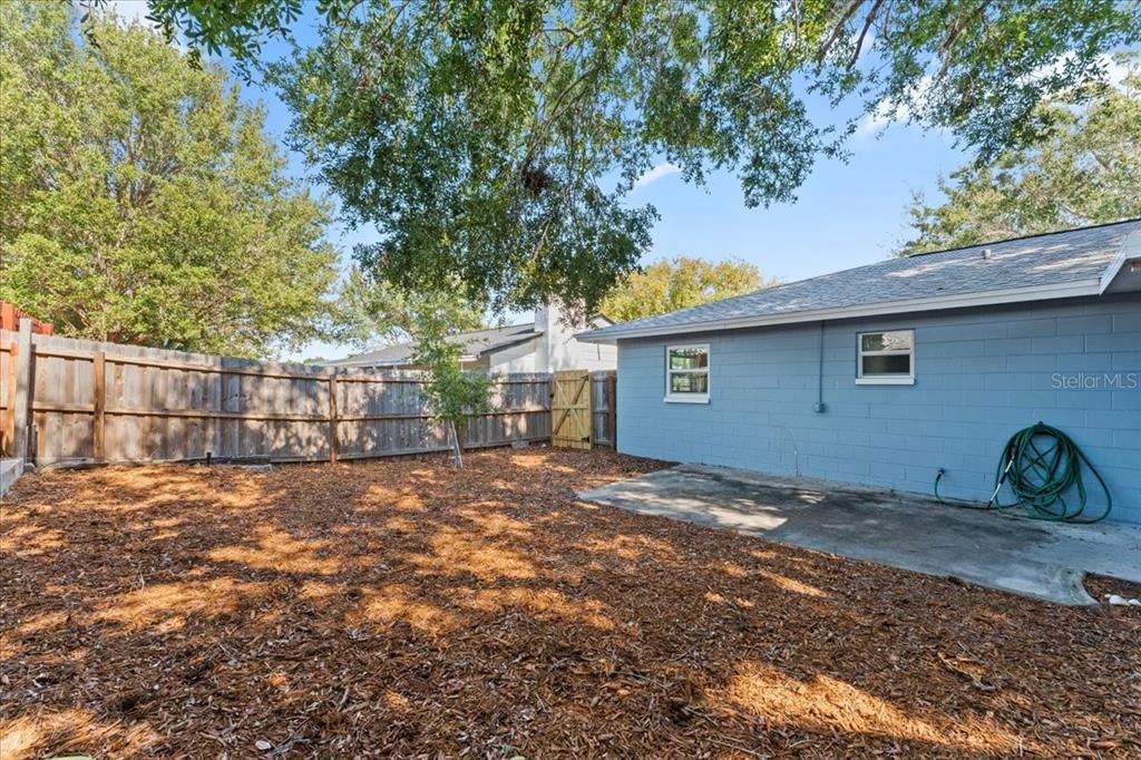 Под контрактом: $345,000 (3 спален, 2 ванн, 1347 Квадратных фут)