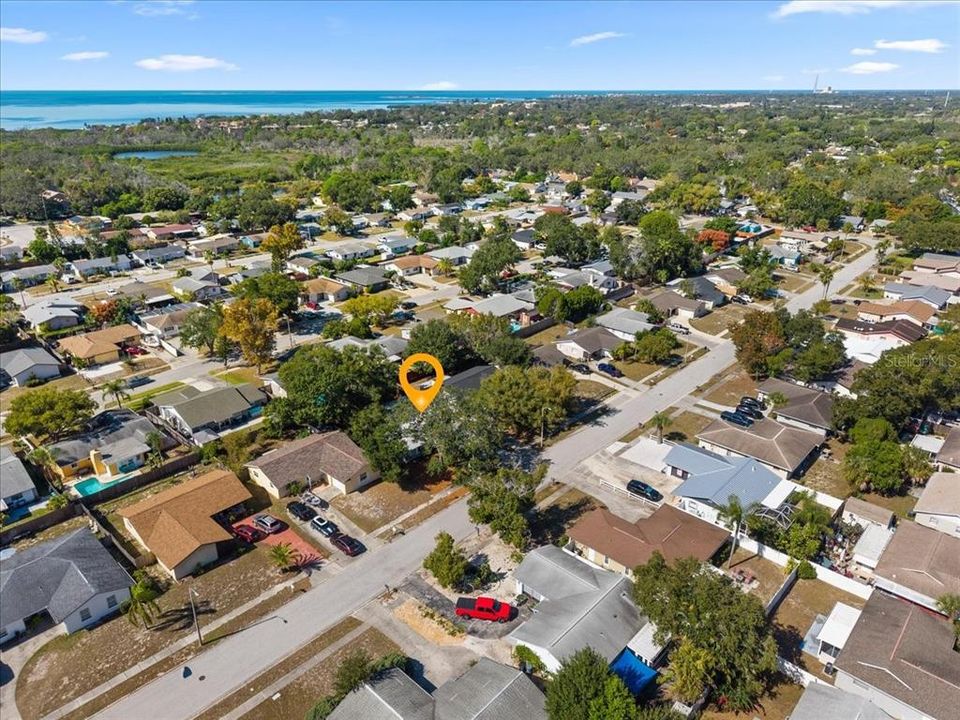 Под контрактом: $345,000 (3 спален, 2 ванн, 1347 Квадратных фут)