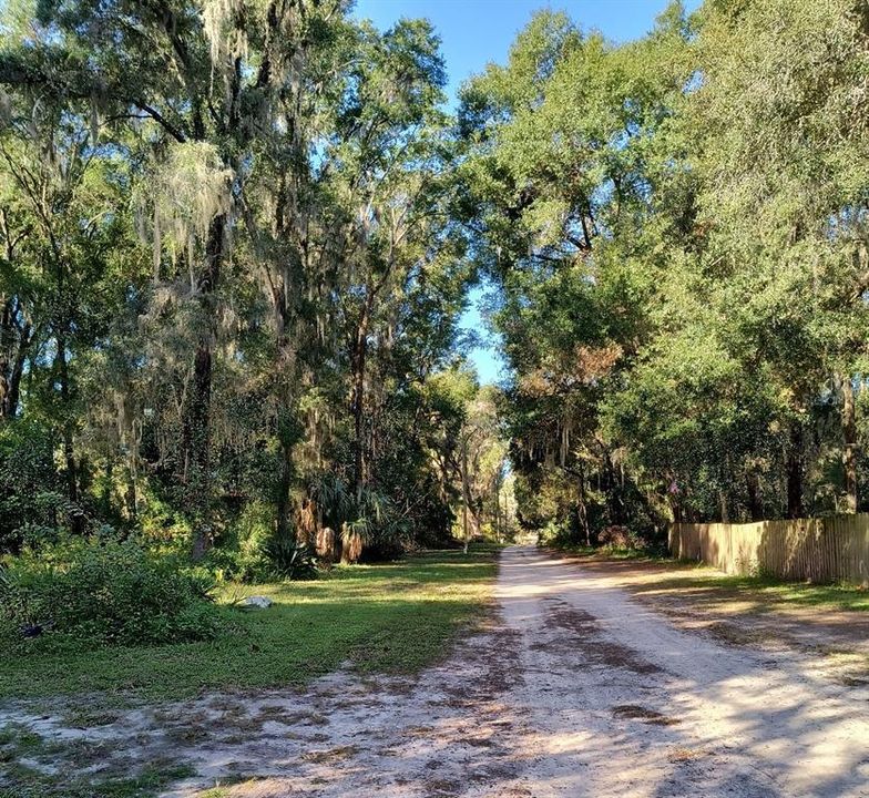 待售: $19,900 (0.26 acres)