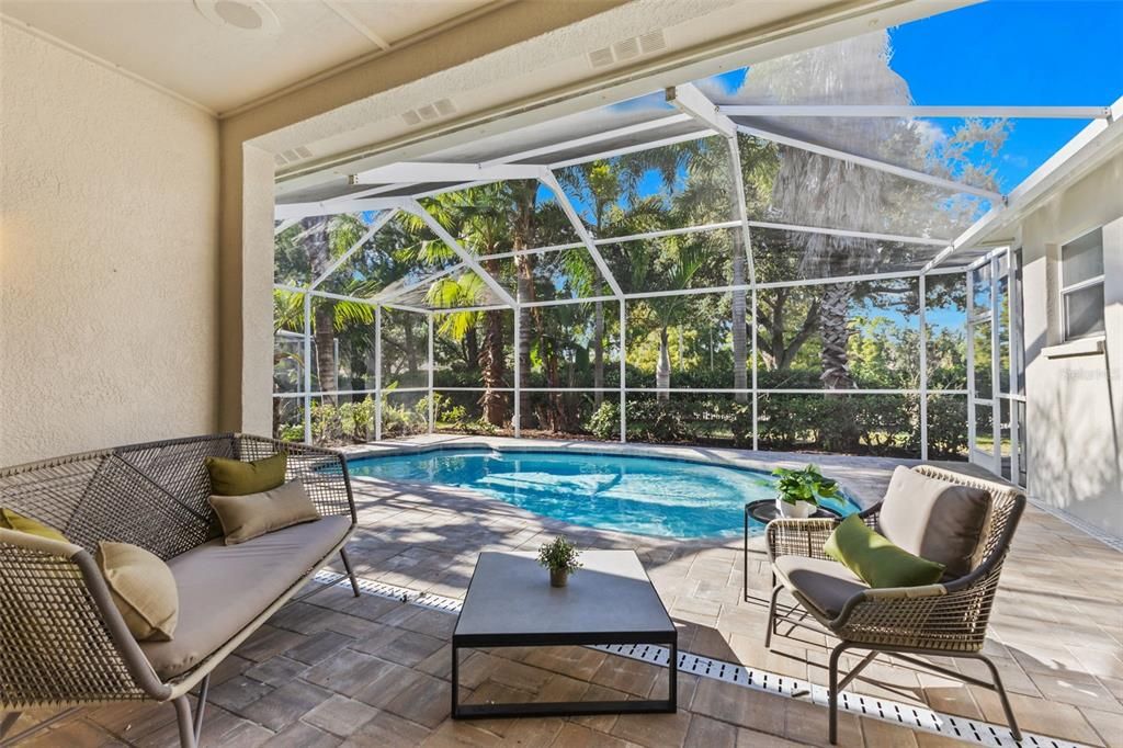 Active With Contract: $829,900 (4 beds, 3 baths, 2650 Square Feet)