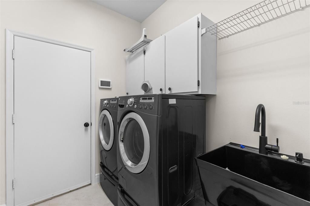 Active With Contract: $829,900 (4 beds, 3 baths, 2650 Square Feet)