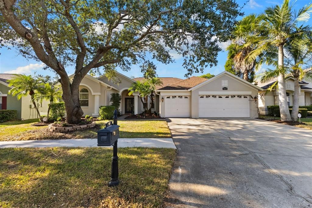 Active With Contract: $829,900 (4 beds, 3 baths, 2650 Square Feet)