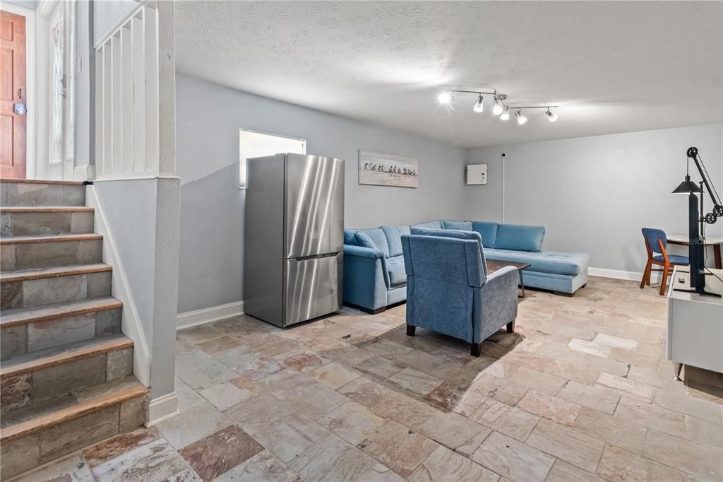 待售: $875,000 (13 贝兹, 0 浴室, 4170 平方英尺)