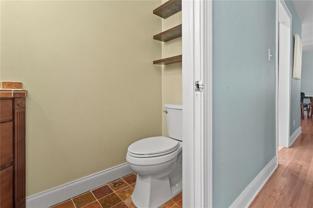 待售: $875,000 (13 贝兹, 0 浴室, 4170 平方英尺)