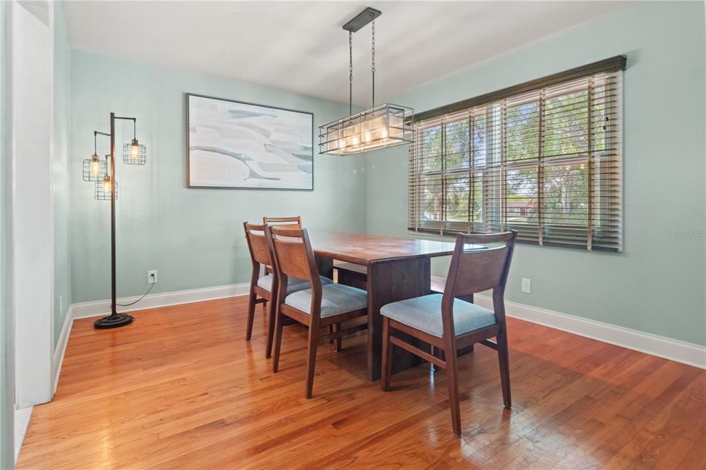 待售: $875,000 (13 贝兹, 0 浴室, 4170 平方英尺)