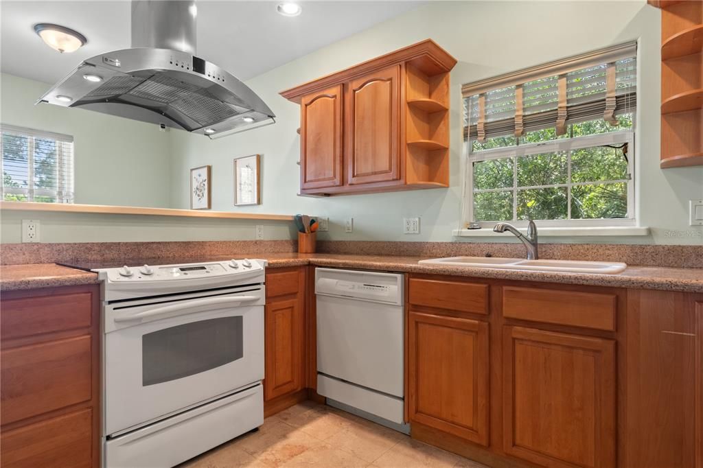 待售: $875,000 (13 贝兹, 0 浴室, 4170 平方英尺)