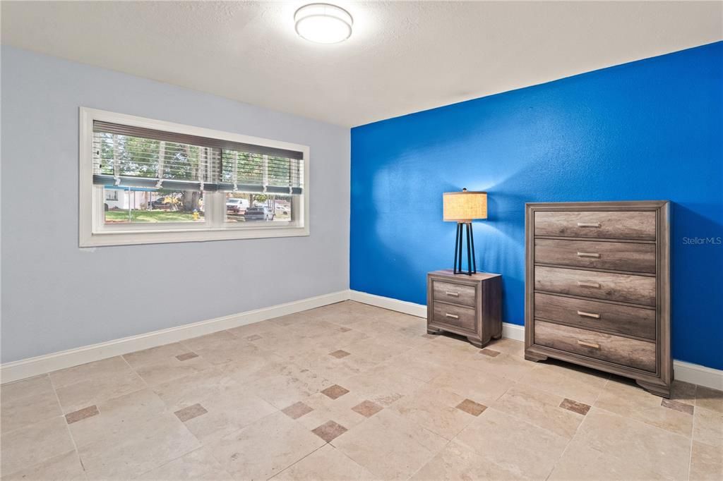 待售: $875,000 (13 贝兹, 0 浴室, 4170 平方英尺)