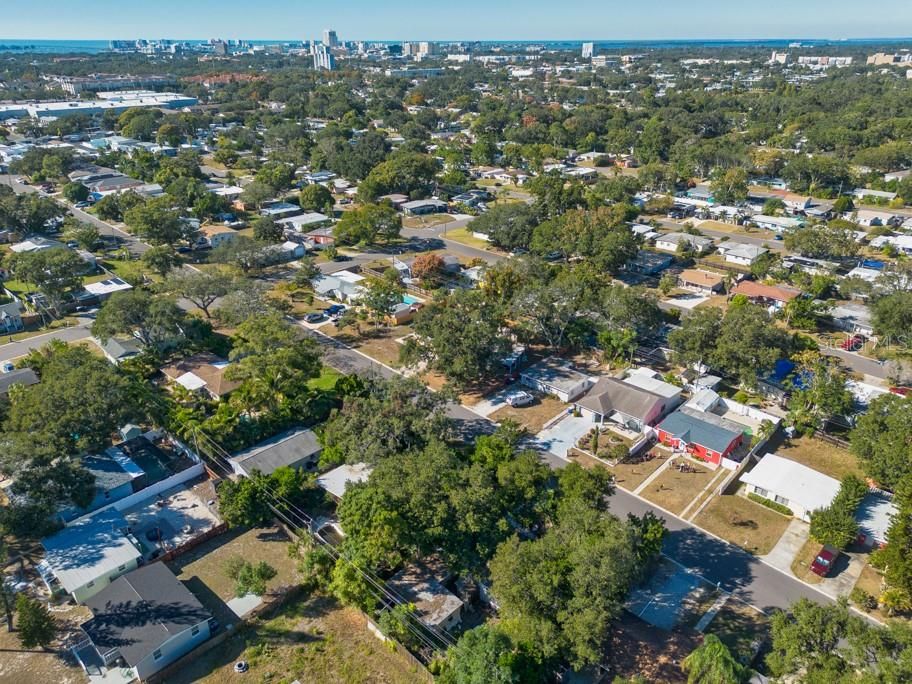 合同活跃: $305,000 (3 贝兹, 1 浴室, 960 平方英尺)