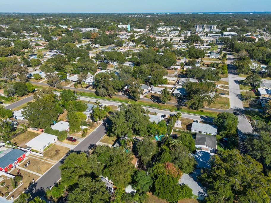 合同活跃: $305,000 (3 贝兹, 1 浴室, 960 平方英尺)