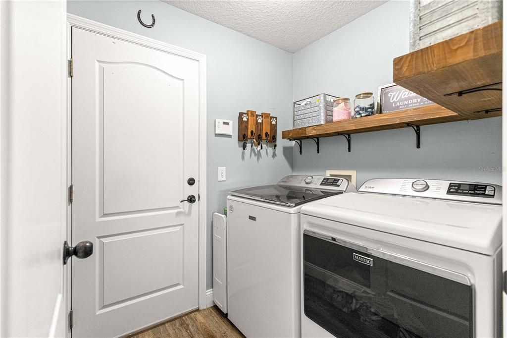 For Sale: $535,000 (3 beds, 2 baths, 2076 Square Feet)