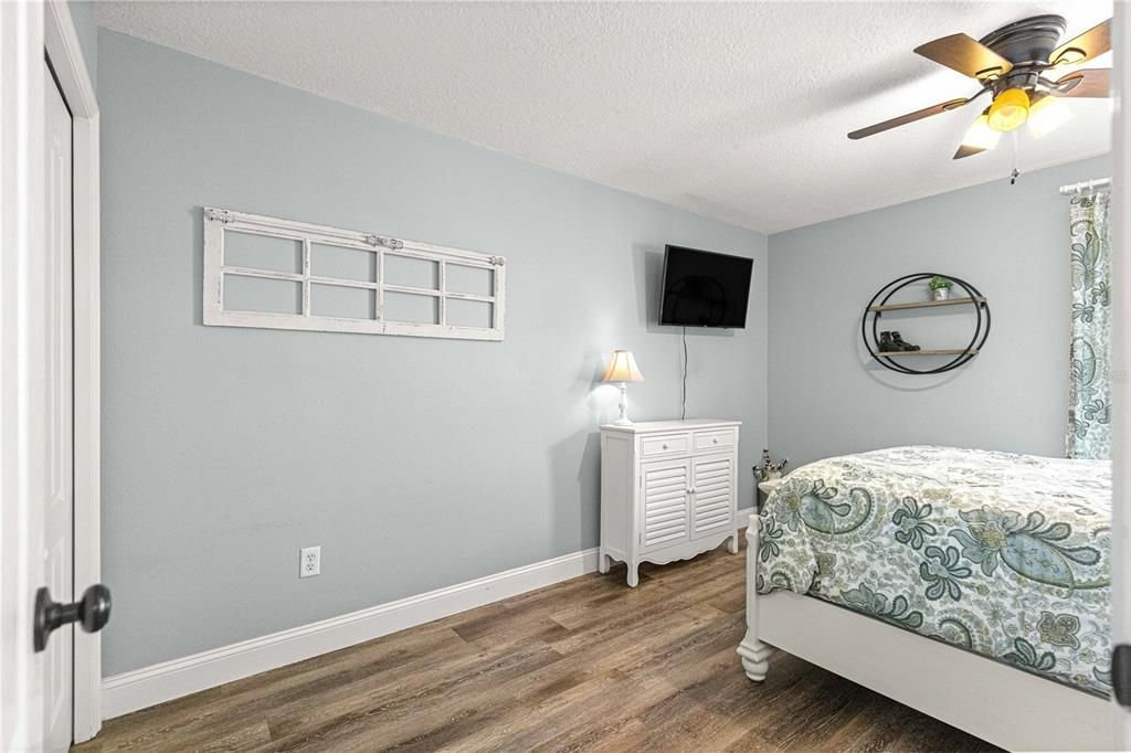 For Sale: $535,000 (3 beds, 2 baths, 2076 Square Feet)