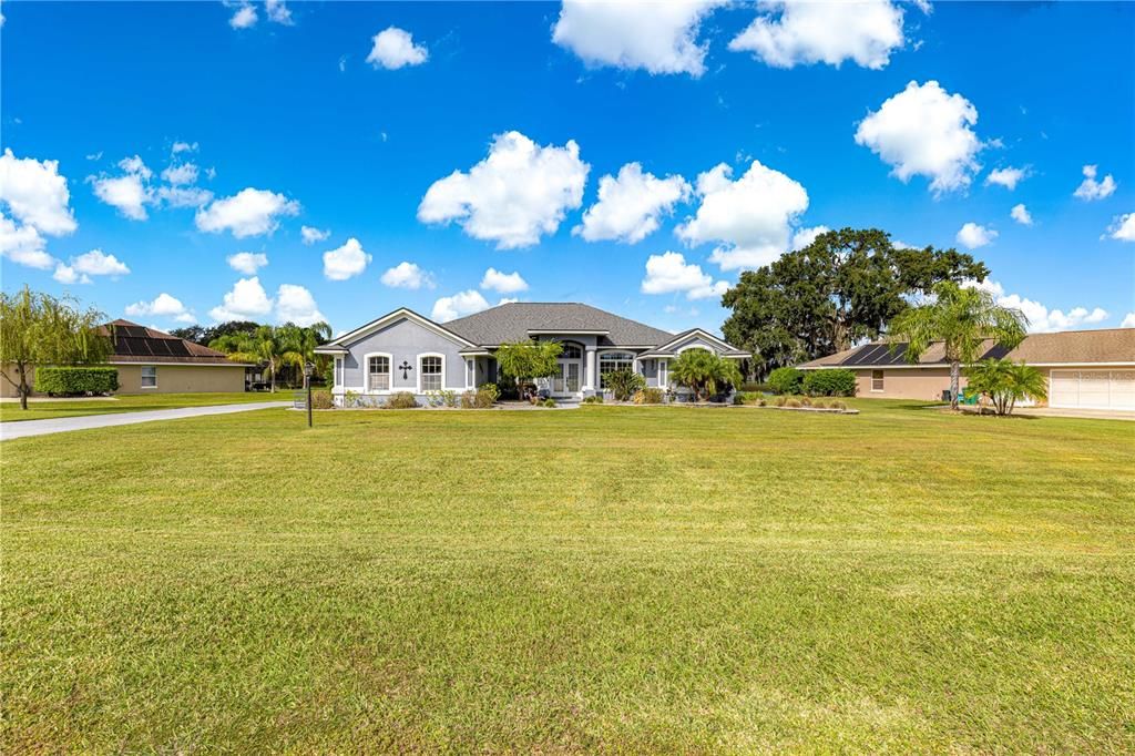 For Sale: $535,000 (3 beds, 2 baths, 2076 Square Feet)