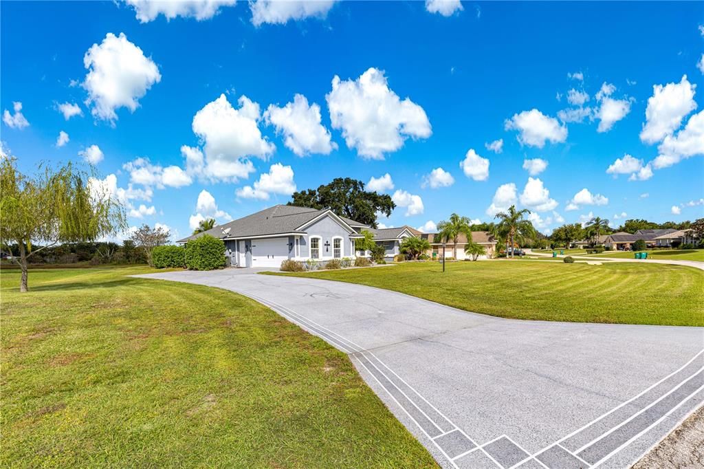 For Sale: $535,000 (3 beds, 2 baths, 2076 Square Feet)