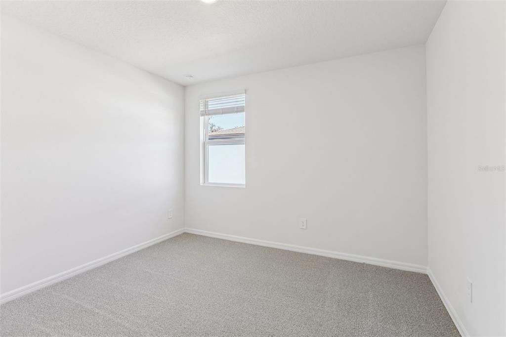 Activo con contrato: $369,620 (4 camas, 3 baños, 1988 Pies cuadrados)