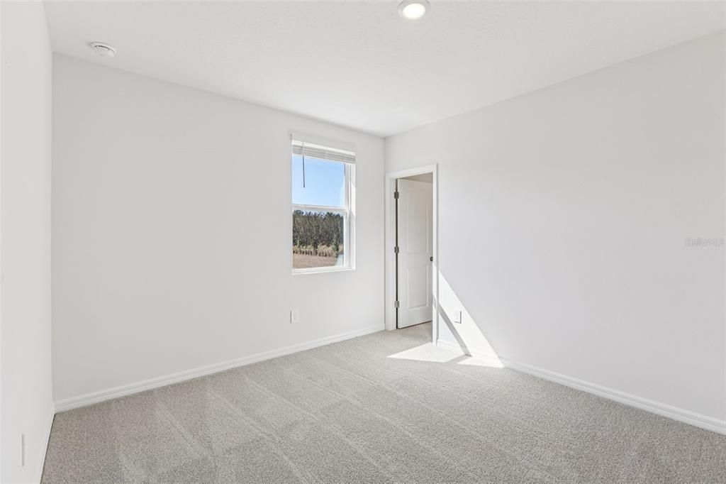Activo con contrato: $369,620 (4 camas, 3 baños, 1988 Pies cuadrados)