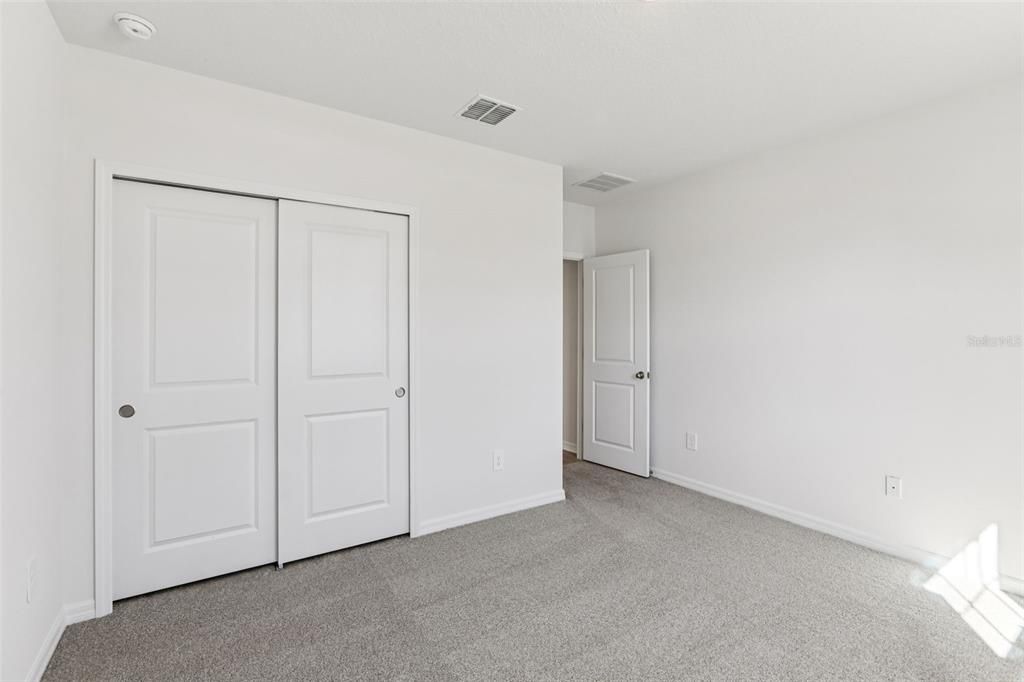 Activo con contrato: $369,620 (4 camas, 3 baños, 1988 Pies cuadrados)