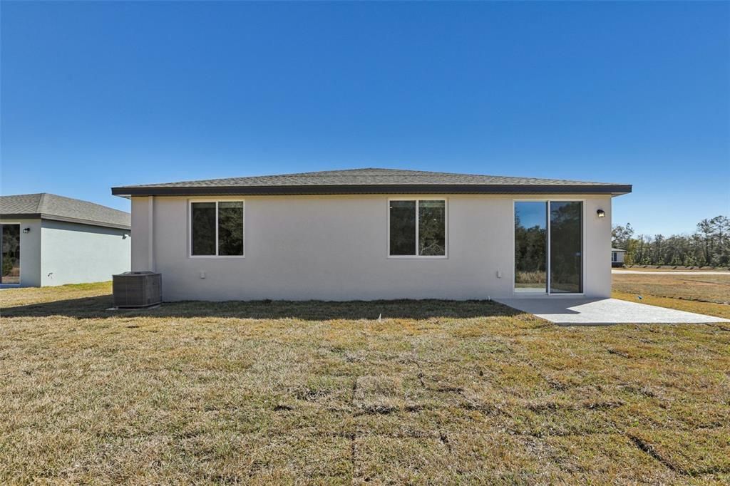 Activo con contrato: $369,620 (4 camas, 3 baños, 1988 Pies cuadrados)
