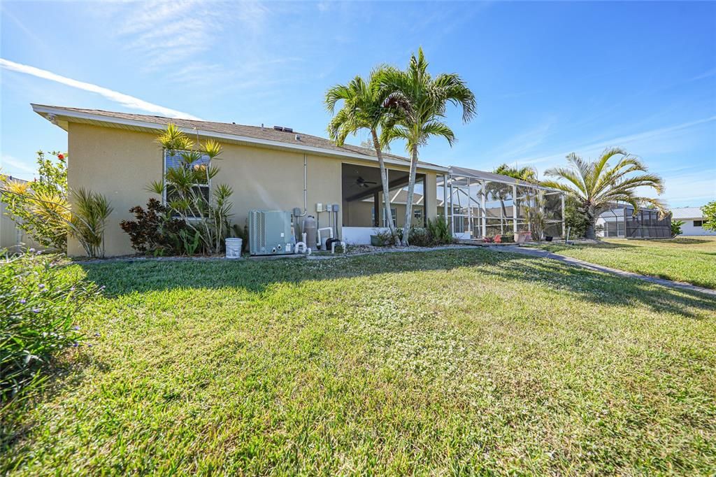 待售: $595,000 (4 贝兹, 2 浴室, 2256 平方英尺)