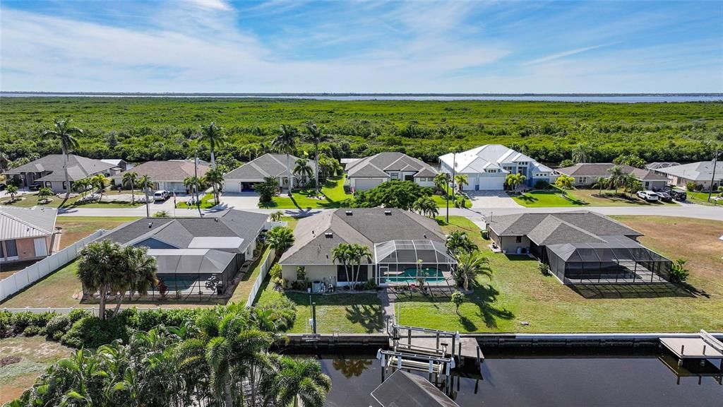 待售: $595,000 (4 贝兹, 2 浴室, 2256 平方英尺)