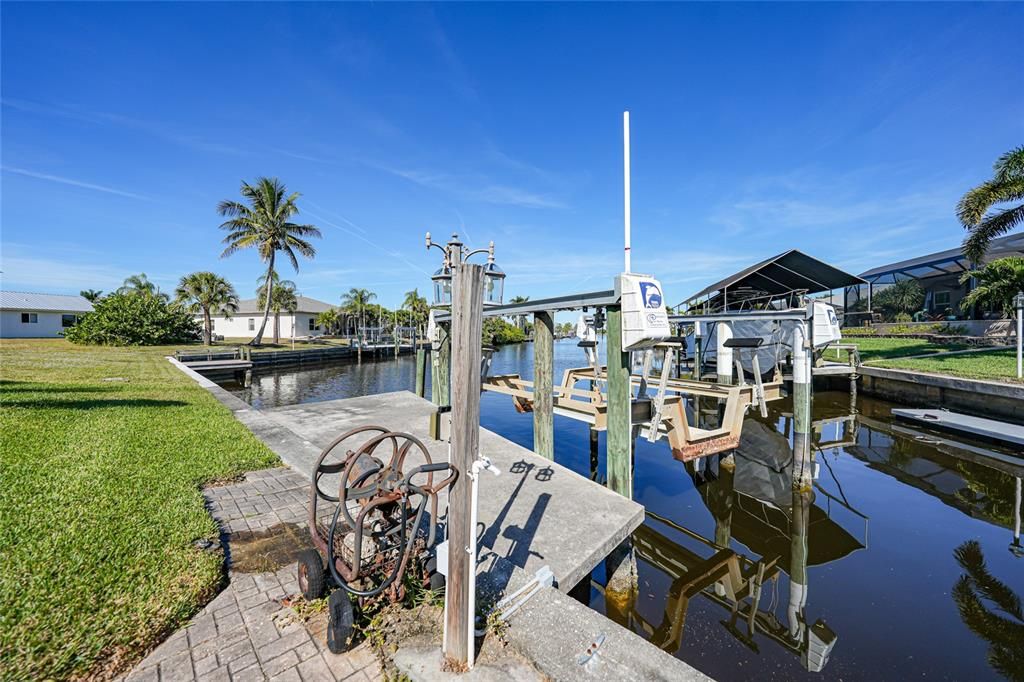 待售: $595,000 (4 贝兹, 2 浴室, 2256 平方英尺)