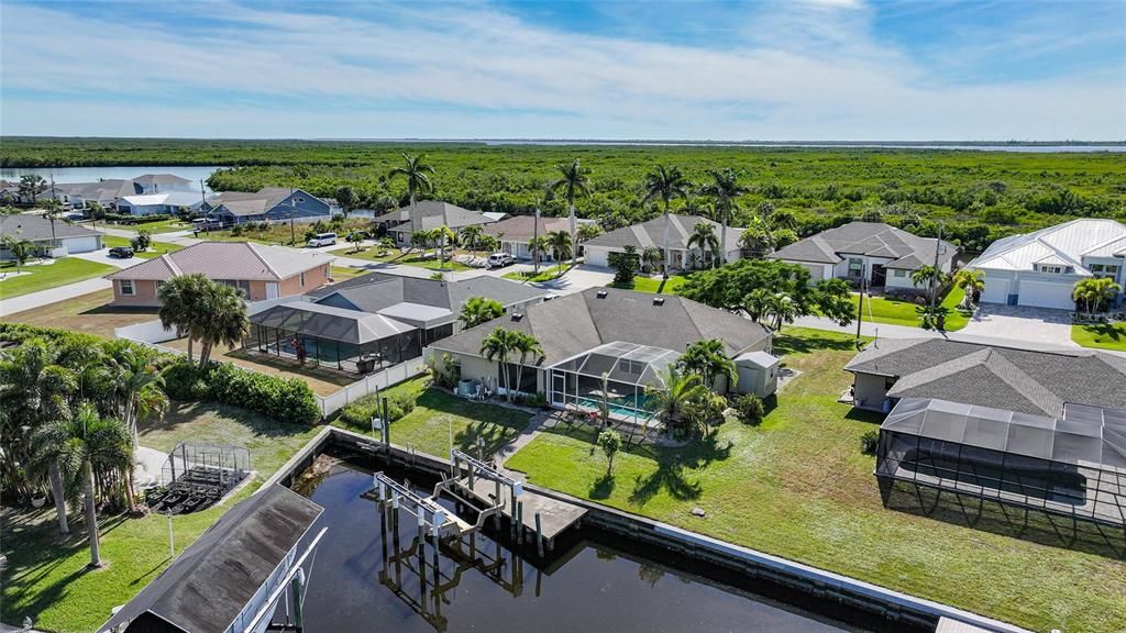 待售: $595,000 (4 贝兹, 2 浴室, 2256 平方英尺)