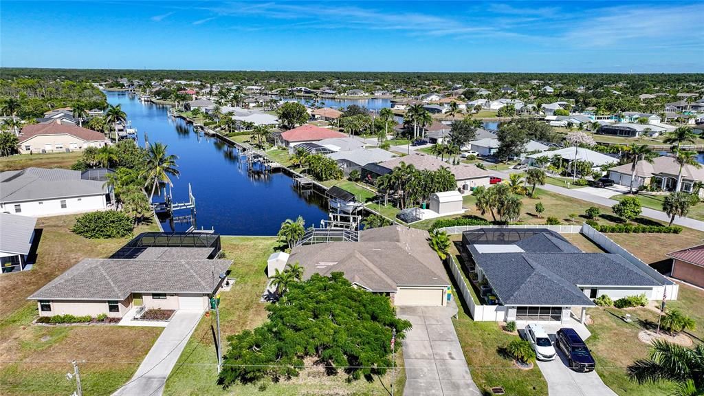 待售: $595,000 (4 贝兹, 2 浴室, 2256 平方英尺)