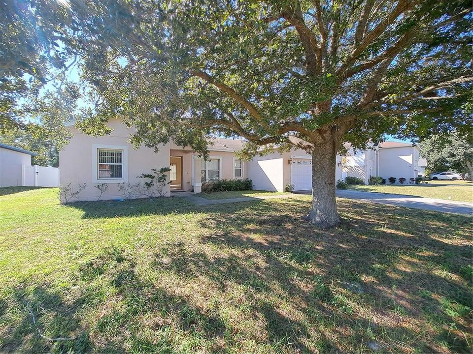 Active With Contract: $235,000 (3 beds, 2 baths, 1682 Square Feet)