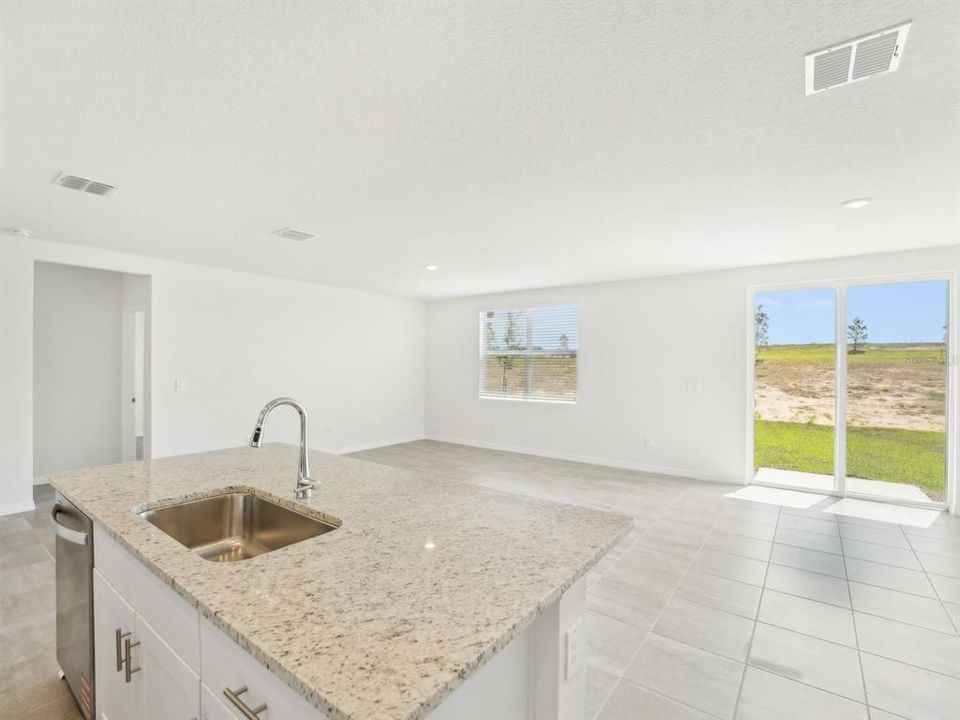 待售: $306,704 (4 贝兹, 2 浴室, 1840 平方英尺)