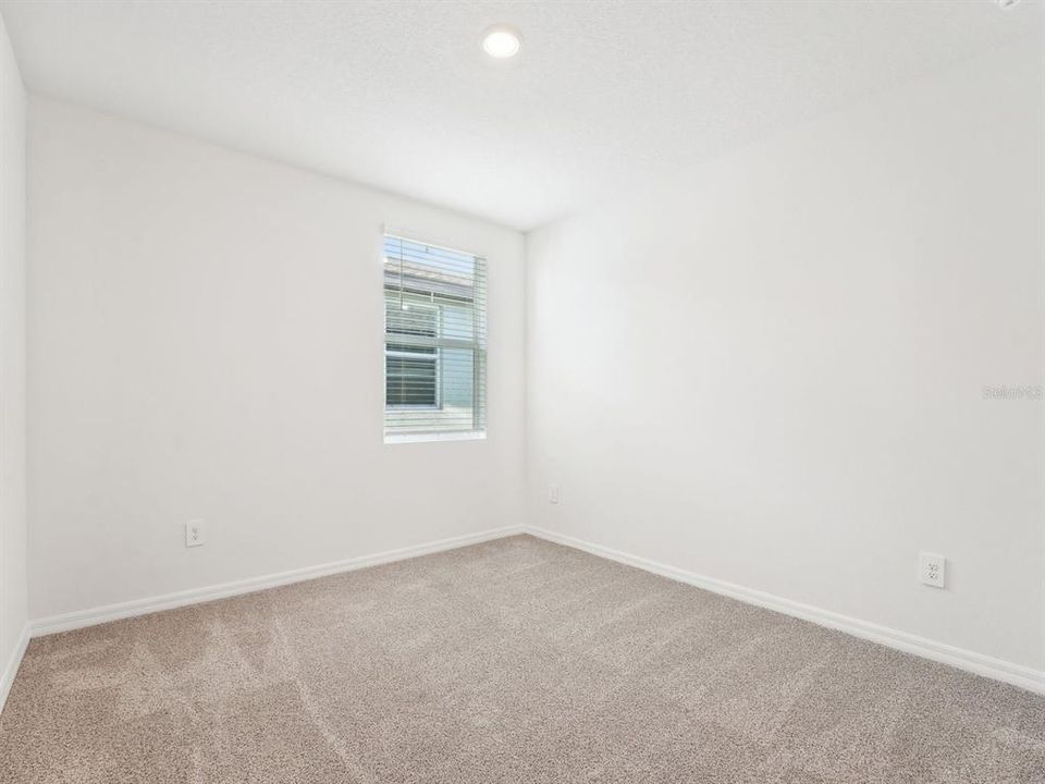 待售: $306,704 (4 贝兹, 2 浴室, 1840 平方英尺)