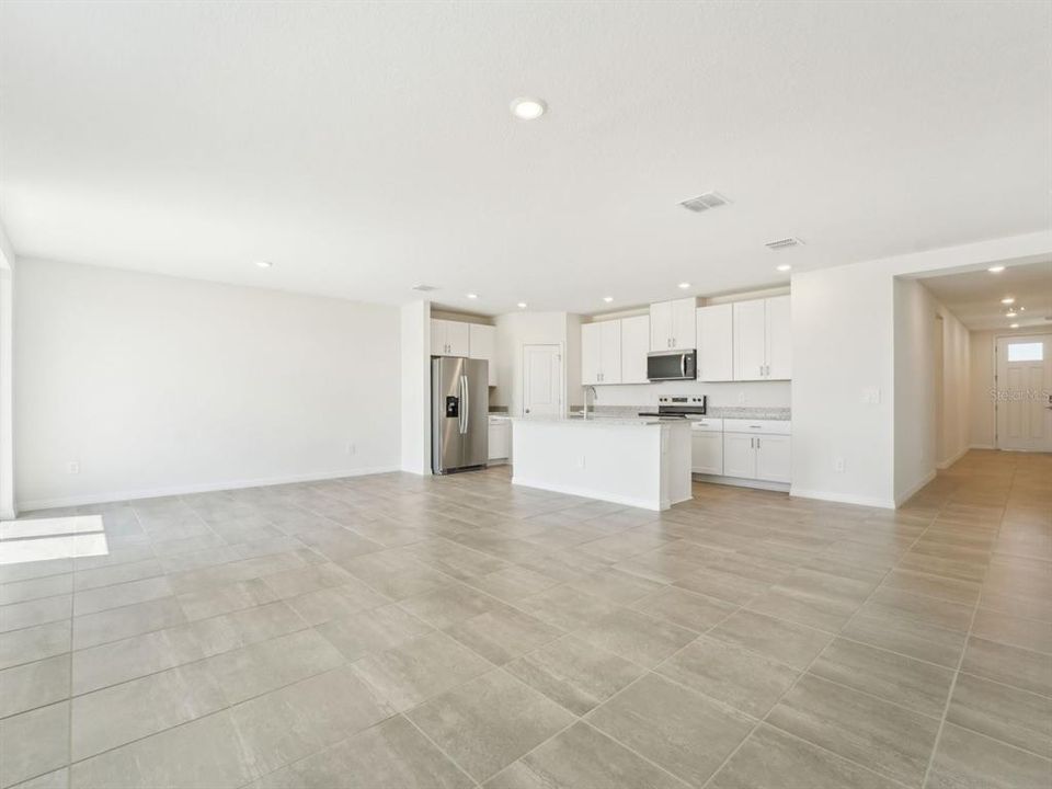 待售: $306,704 (4 贝兹, 2 浴室, 1840 平方英尺)