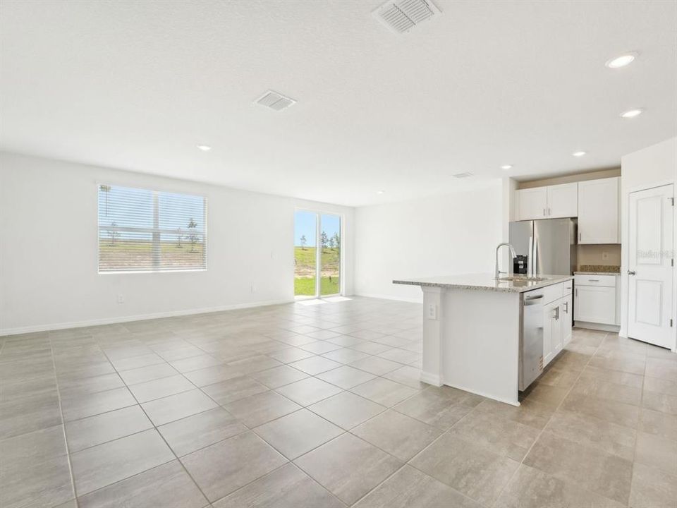 待售: $306,704 (4 贝兹, 2 浴室, 1840 平方英尺)