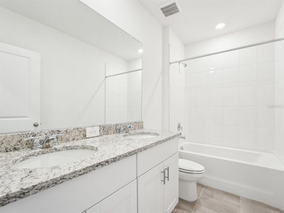 待售: $306,704 (4 贝兹, 2 浴室, 1840 平方英尺)