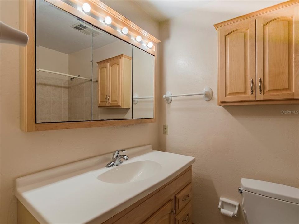 For Rent: $1,950 (3 beds, 2 baths, 1442 Square Feet)