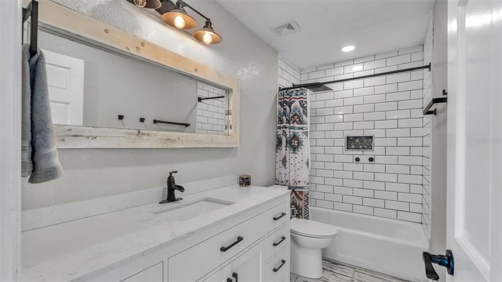 待售: $620,000 (4 贝兹, 2 浴室, 2049 平方英尺)