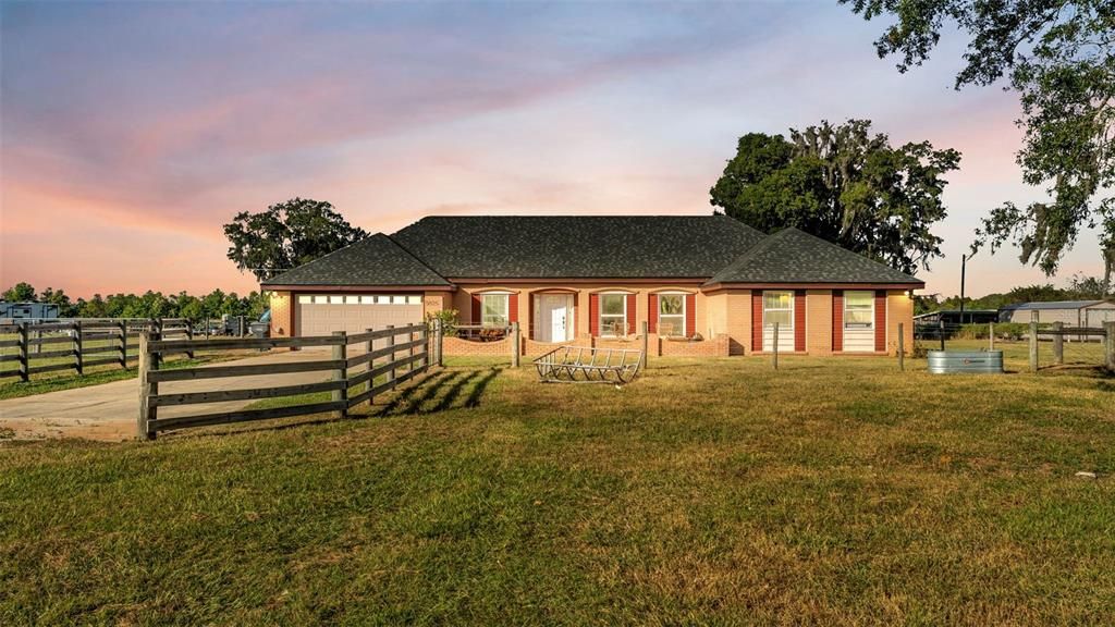 待售: $620,000 (4 贝兹, 2 浴室, 2049 平方英尺)