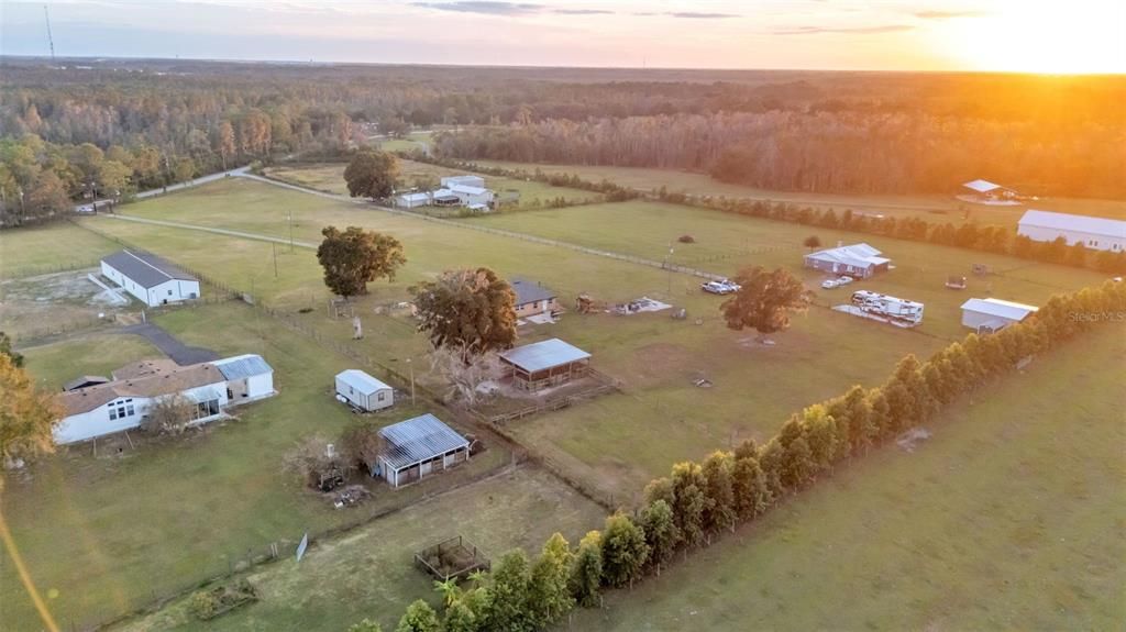 待售: $620,000 (4 贝兹, 2 浴室, 2049 平方英尺)