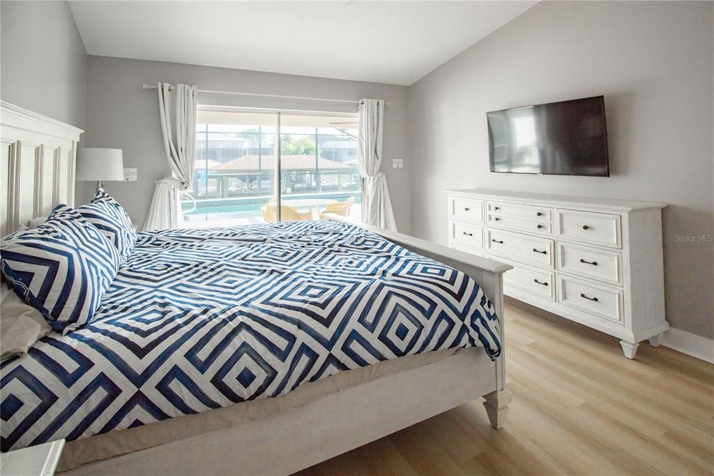 For Sale: $689,000 (3 beds, 2 baths, 1649 Square Feet)