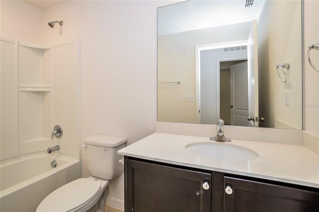 En Renta: $1,920 (4 camas, 2 baños, 1869 Pies cuadrados)